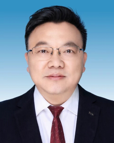 王中军　党委委员、副校长